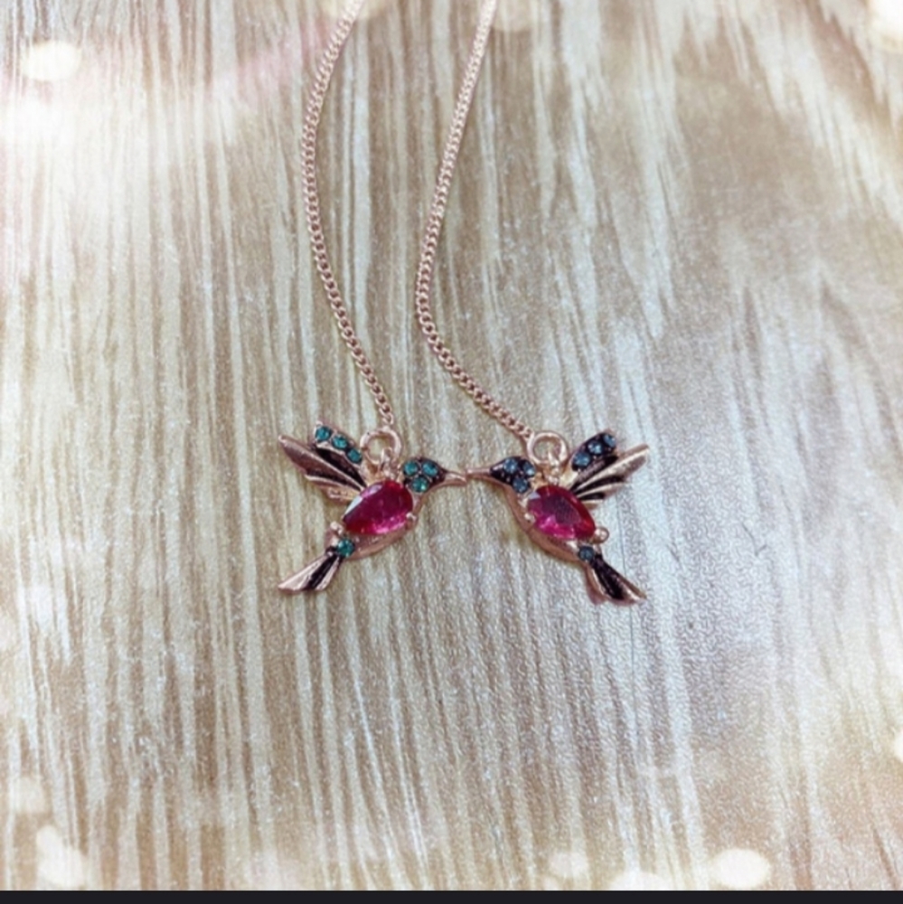 LAST 1! 2XHP! NWT Pink Hummingbird Chain Earrings! - Picture 8 of 8